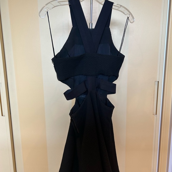 SIZE 2 LITTLE BLACK DRESS - ELIZABETH AND JAMES - EUC - Picture 3 of 4